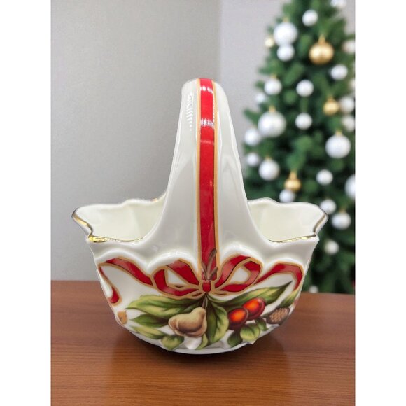 Christmas Porcelain Basket With Red Ribbon Design & Gold Trim Holiday Floral Pat - Picture 1 of 7